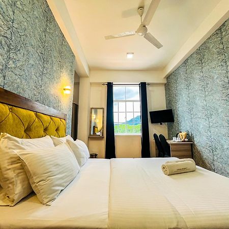 Crown Regency- Badulla Hotell Exteriör bild