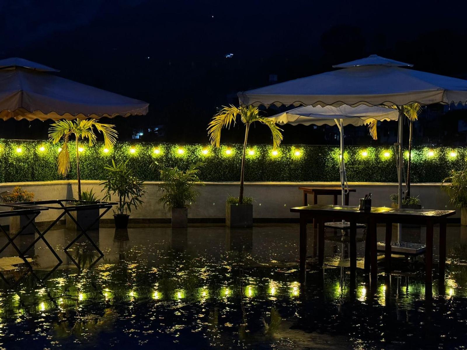 Crown Regency- Badulla Hotell Exteriör bild