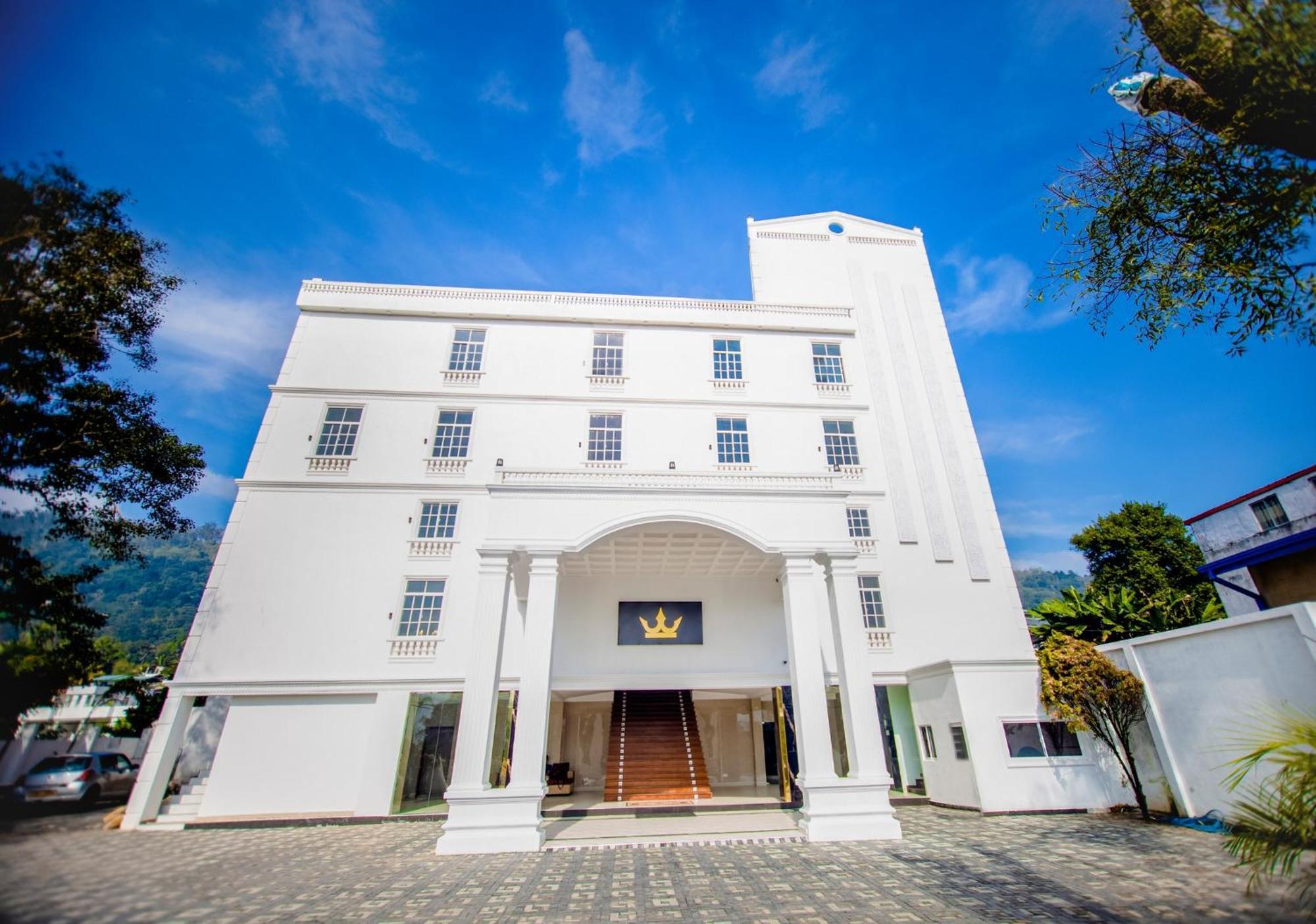 Crown Regency- Badulla Hotell Exteriör bild
