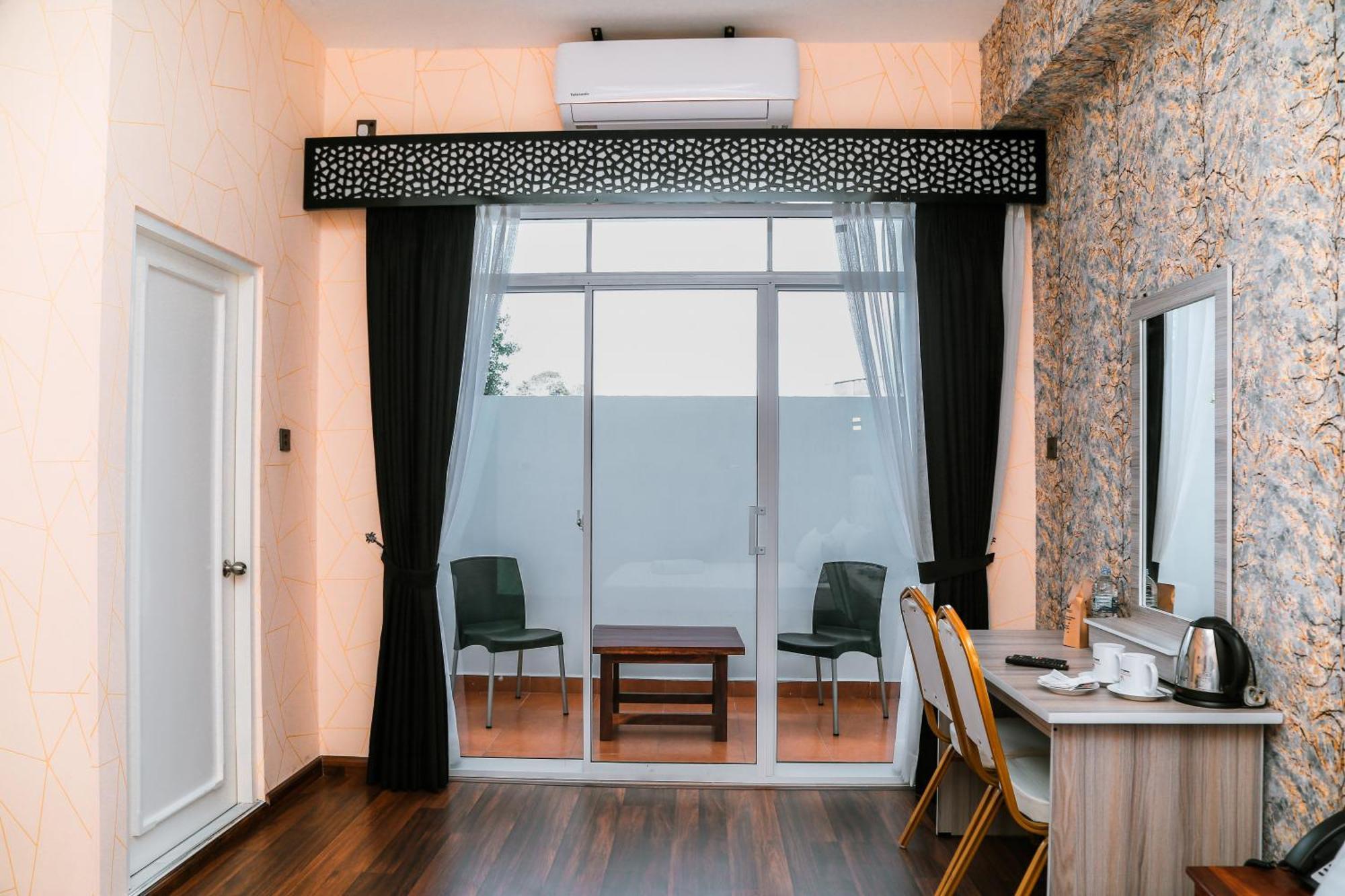 Crown Regency- Badulla Hotell Exteriör bild