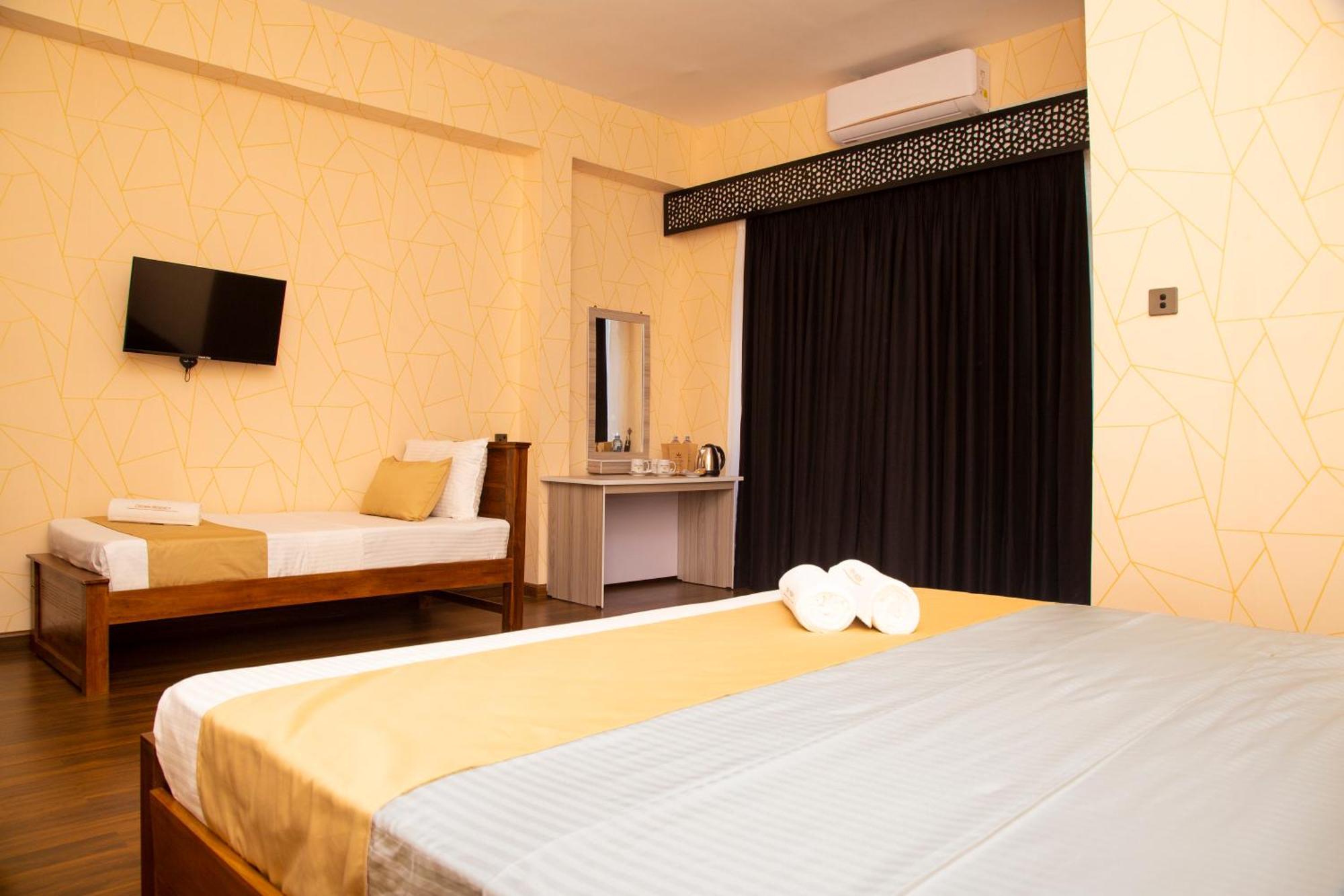 Crown Regency- Badulla Hotell Exteriör bild