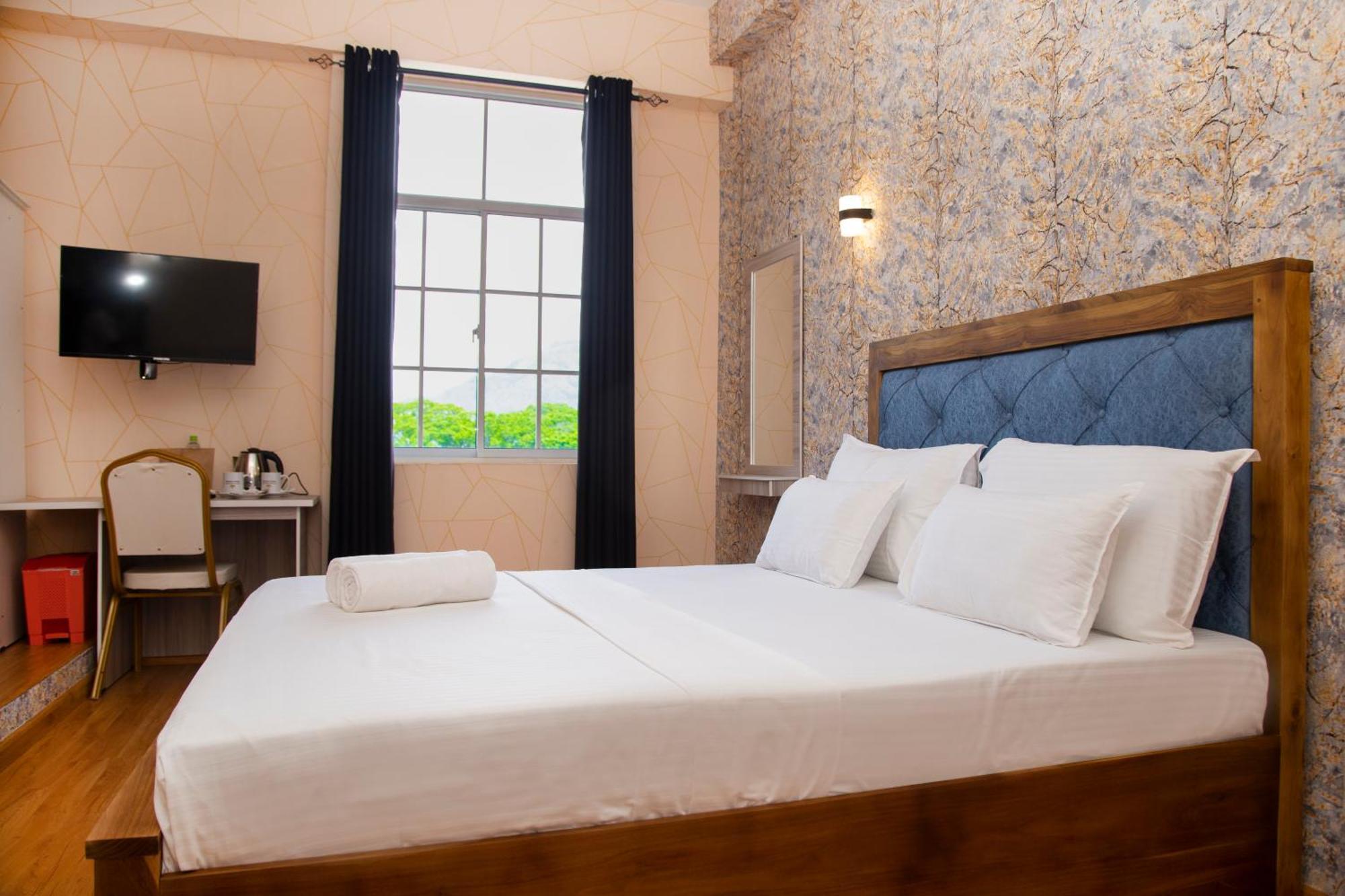 Crown Regency- Badulla Hotell Exteriör bild