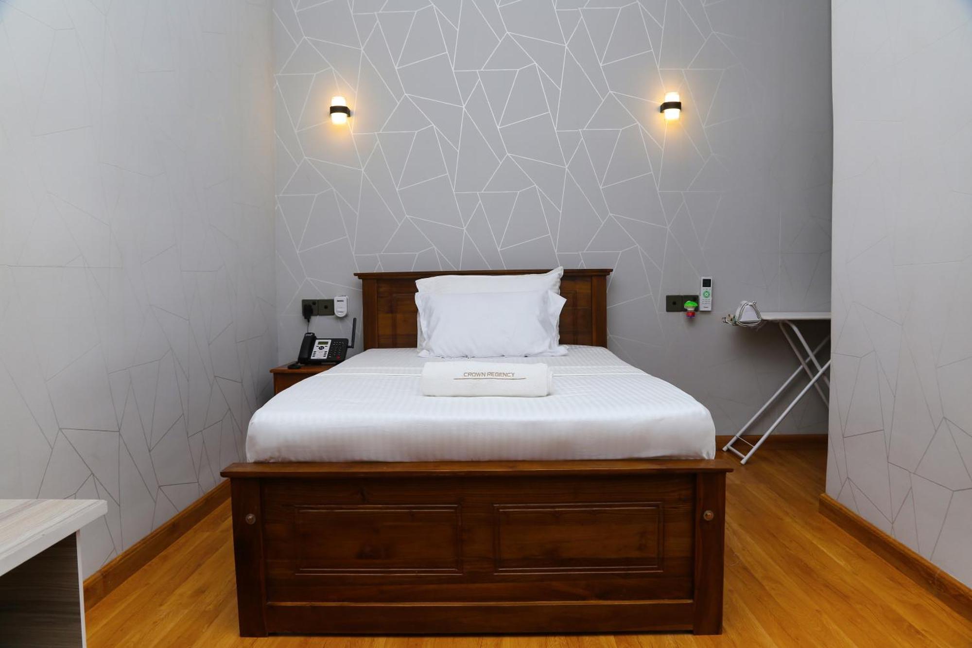 Crown Regency- Badulla Hotell Exteriör bild