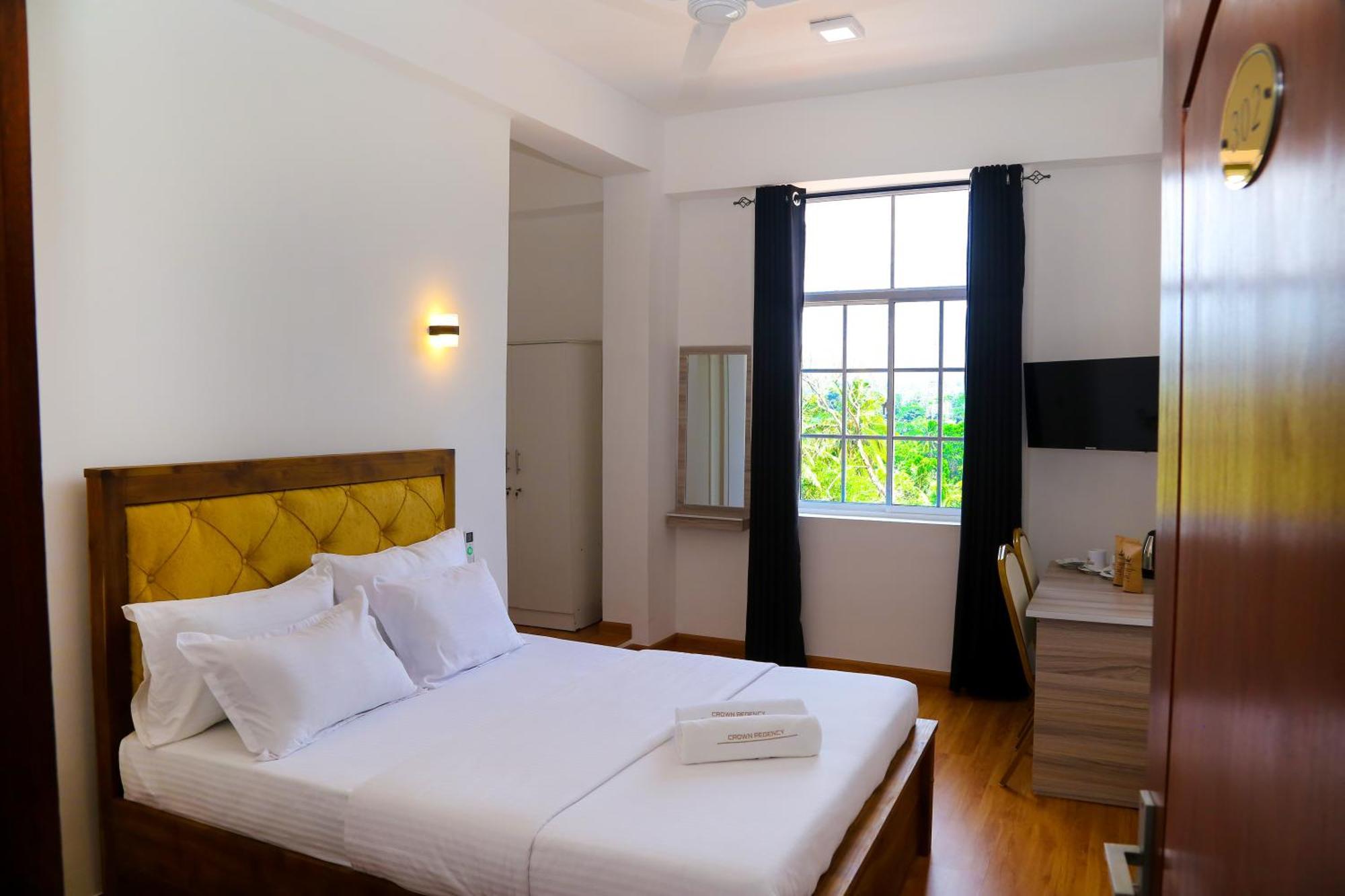Crown Regency- Badulla Hotell Exteriör bild